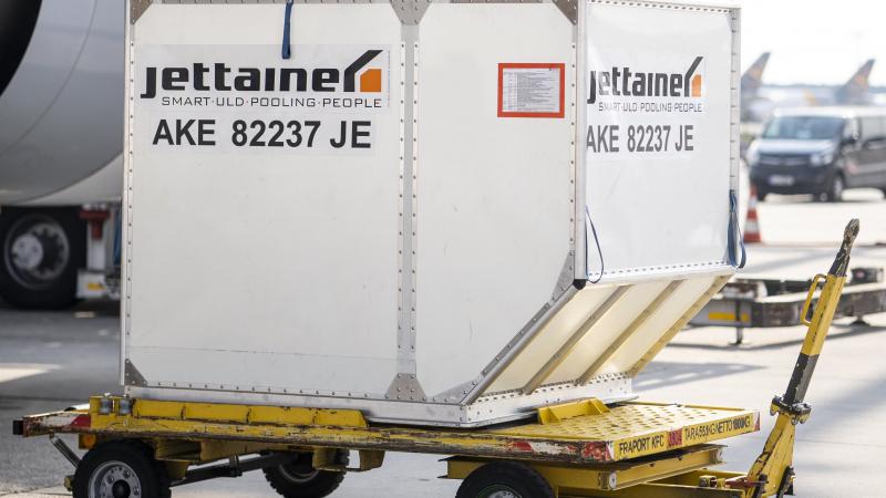 Jettainer