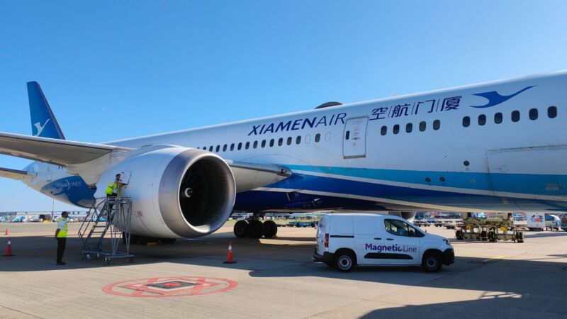 Magnetic Line & Xiamen Airlines