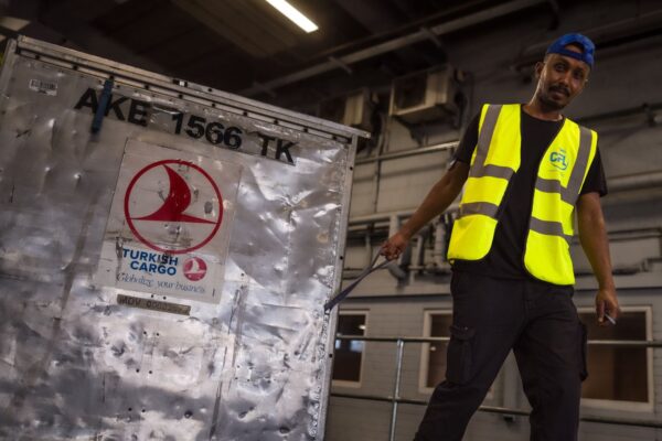 Heathrow’s only on-airport express courier anticipates imports up by one third ahead of Christmas