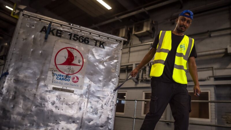 Heathrow’s only on-airport express courier anticipates imports up by one third ahead of Christmas