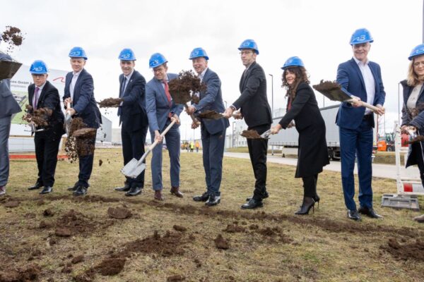 N3 Engine Overhaul Services (N3), the joint venture between Lufthansa Technik and Rolls-Royce, has officially marked the start of its expansion project with a ground-breaking ceremony in the presence of the Thuringian minister of economics, Wolfgang Tiefensee.