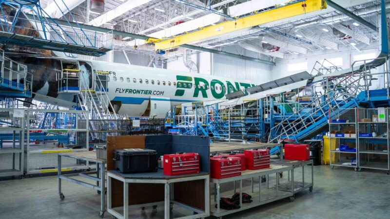 A five-year contract has been signed by Frontier Airlines and Lufthansa Technik for maintenance services on its Airbus A320 fleet.