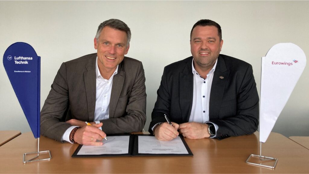 Marcus Motschenbacher, Lufthansa Technik, and (R) Matthias Gruber, Eurowings/Eurowings