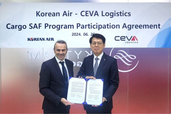 Olivier Boccara, CEVA Logistics and Jaedong Eum, Korean Air