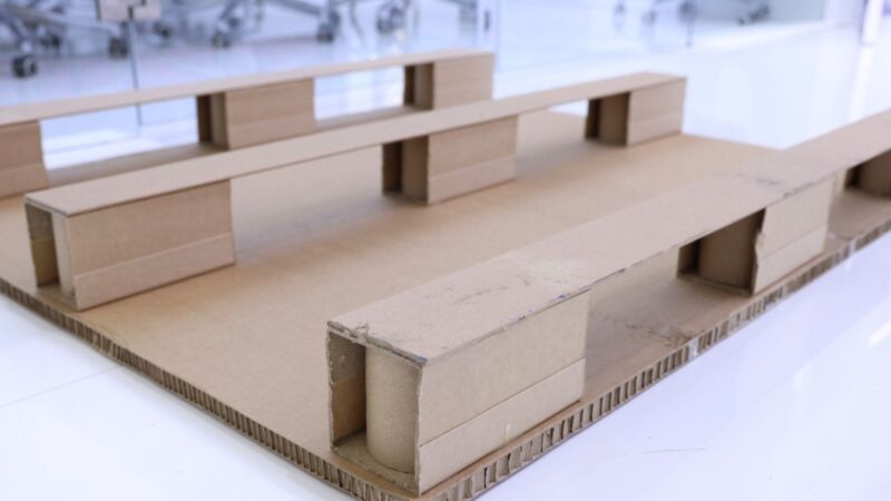 SkyTeam Cargo has showcased the latest paper-based carton pallet as a replacement for wood and plastic, Euro and Block pallets.