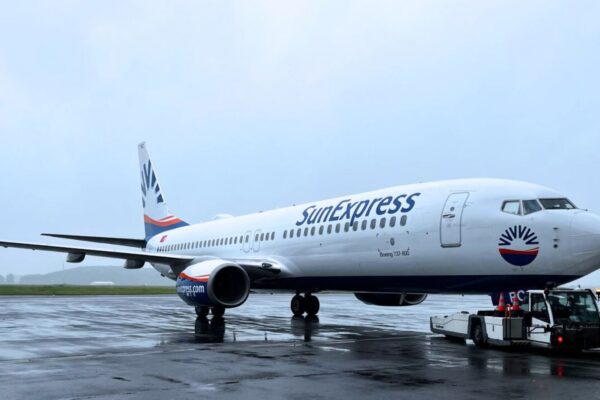 Aircraft investment specialist Stratos has delivered a Boeing 737-800 on long-term operating lease to SunExpress, a joint venture of Lufthansa and Turkish Airlines, in the frame of SunExpress’ continuous fleet expansion.