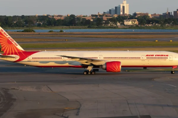 Honeywell has signed a long-term agreement with Air India for Auxiliary Power Unit (APU) aftermarket support for more than 300 existing and new Air India aircraft.