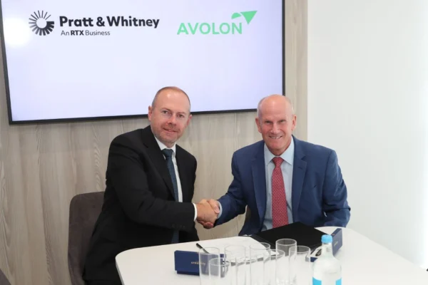 Global aviation finance company Avolon has placed orders for 310 new engines to power 155 Airbus A320neo family aircraft in its order book.