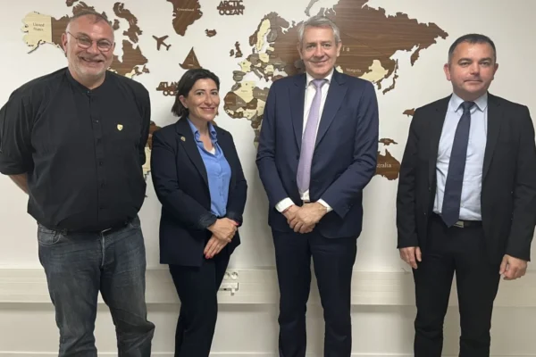 Vallair, provider of integrated support for mature aircraft, engines and major components, and the College de Paris International have signed a Memorandum of Understanding (MoU) to collaborate across a broad spectrum of aeronautical skills training, certification and development programmes.