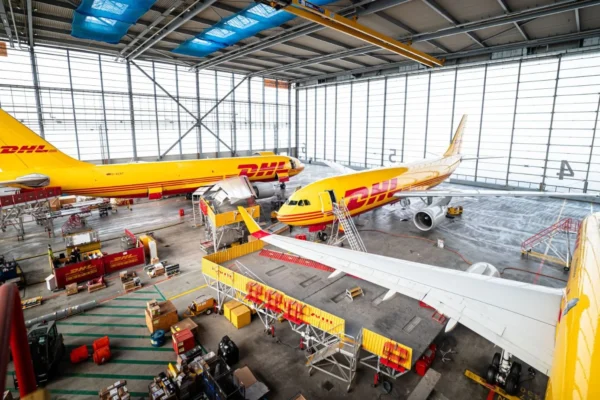 DHL Express Spain has announced a major investment exceeding €40 million in Vitoria-Gasteiz to establish a state-of-the-art European aircraft maintenance hangar.