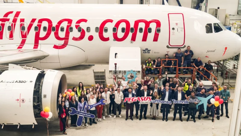 Low-cost carrier Pegasus Airlines has awarded Lufthansa Technik a comprehensive base maintenance contract for its growing Airbus A320 family fleet.