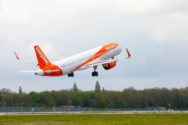 Aviator Airport Alliance, a full-range provider of aviation services at 15 airports across the Nordics and a family member of Avia Solutions Group, has signed a new contract with easyJet to provide ground support for the airline as it begins operations at Tromsø (TOS) this November.
