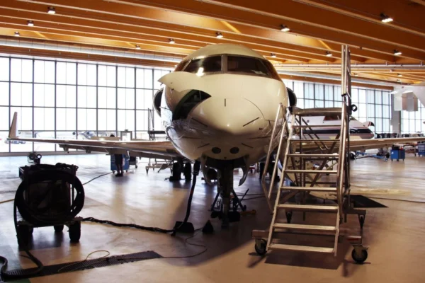 MRO provider AMAC Aerospace has announced that in mid-October it redelivered two Bombardier Challenger 650s to two customers.