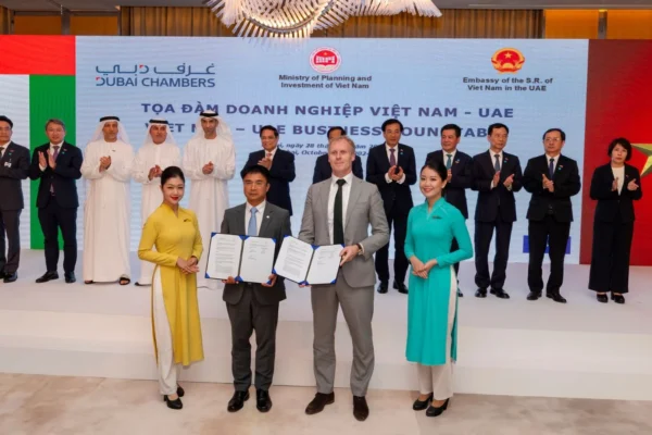 Etihad Airways and Vietnam Airlines have signed a Memorandum of Understanding (MoU) to explore implementing a codeshare agreement, reciprocal loyalty programmes, cargo transport, MRO activity, and ground handling.