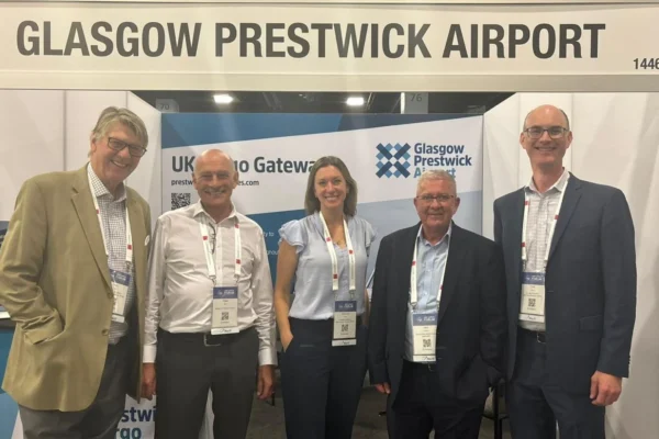 Glasgow Prestwick Airport (PIK) and Chicago Rockford International Airport (RFD) have signed a joint development agreement to promote cargo flights between the two locations.