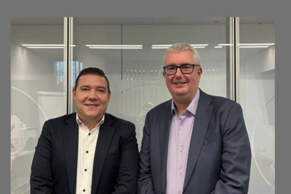 L-R: Markus Schmidt, vice president cargo commercial operations – Europe, Chapman Freeborn; and James Gilliard, vice president cargo sales – Europe, Chapman Freeborn.