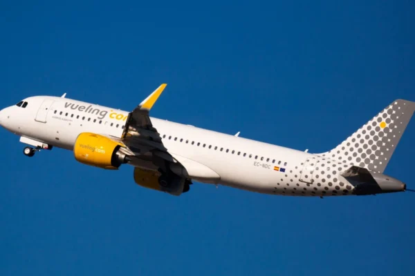 Vueling has announced the launch of two new daily direct flight from London Heathrow to Bilbao and Santiago de Compostela, Spain.