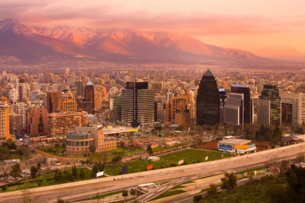 Spanish flag carrier, Iberia, has announced its long-haul flight schedule for the 2025-2026 winter season, increasing connectivity to Latin America with more than 335 weekly flights to the region and 2.4 million seats for sale.