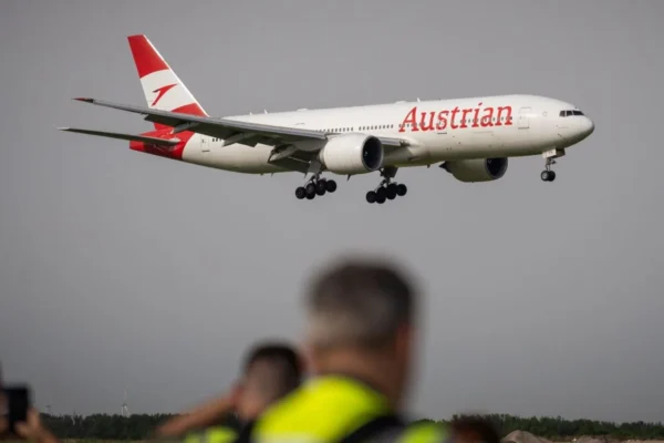 Austrian Airlines has completed the installation of AeroSHARK surface technology on four of its Boeing 777-200ER aircraft
