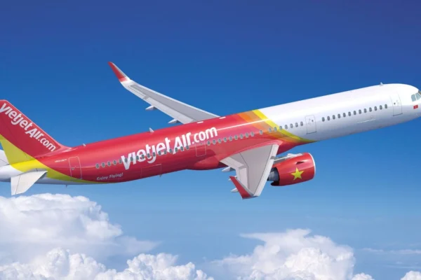 Vietnamese low-cost airline Vietjet has signed a Memorandum of Understanding (MoU) with Airbus for a new order of 100 single-aisle A321neo aircraft, with the potential to add another 50 in the future.