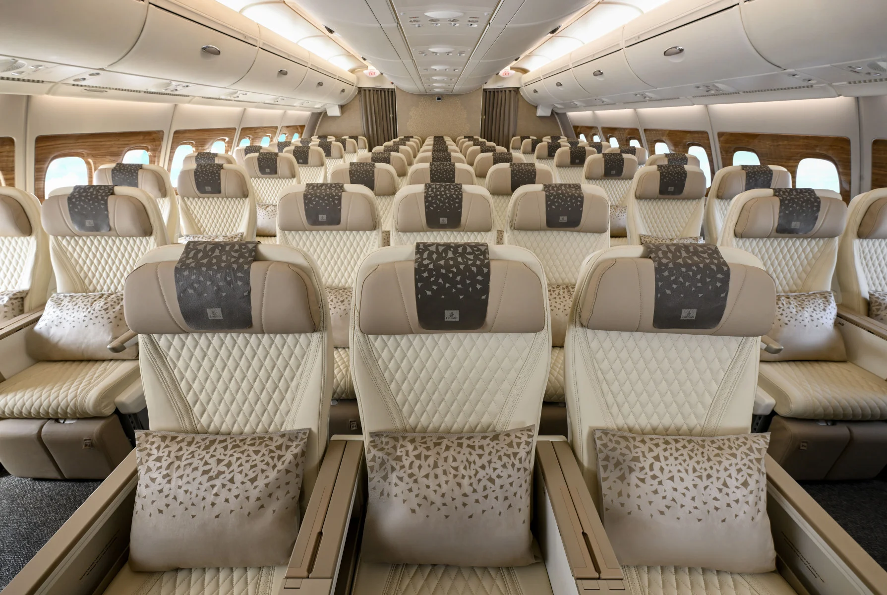 Emirates completes refit of two-class A380 - Aviation Business News