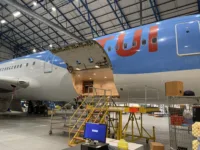 100-02-Caerdav-TUI-Airways