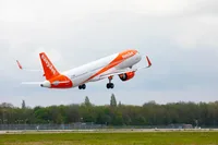 An easyJet flight form Milan to Manchester departed with 122 passengers missing due to passport control bottlenecks.