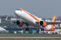 Applicants with receive a conditional easyJet First Officer job offer(Pic: easyJet)