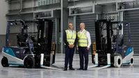 L-R: Keith Filander (Director Cargo Operations dnata (Australia) and Steve Woodlands (WSI GM, Air Cargo)