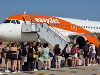 easyJet’s board has unanimously recommended Apollo Global Management’s £5.7 billion takeover offer (Image, Rob Munro).
