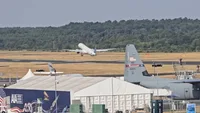 An Embraer E195-E2 operated by Porter Airlines departs the Farnborough International Airshow 2026 (Image, Rob Munro)